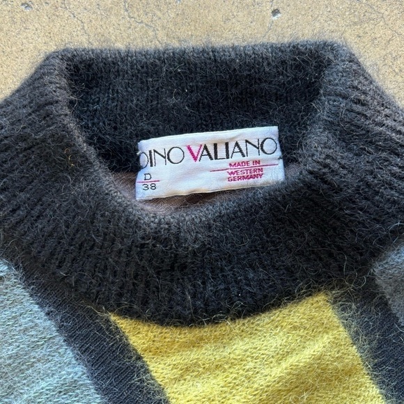 Vintage Dino Valiano Mohair Slouchy Textured Geometric Colorblock Resort Sweater - Picture 3 of 8